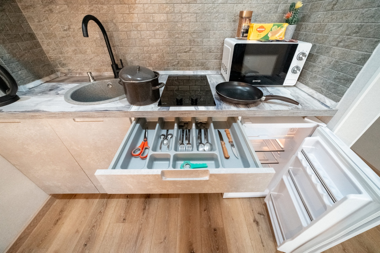 Квартира-студия, 28 м²