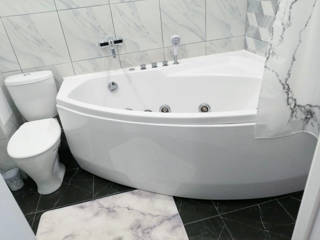 1 комнатная квартира с джакузи