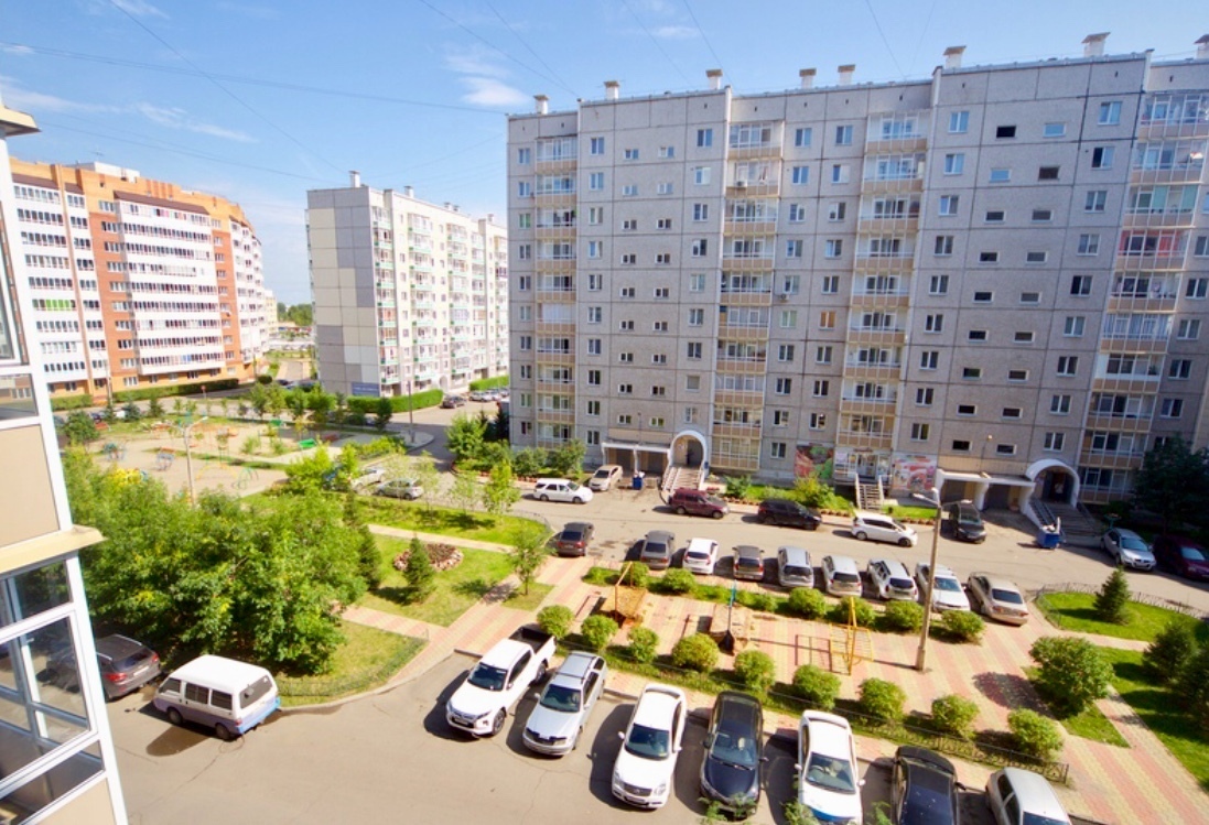 Хорошая трехкомнатная квартира в самом центре Взлетки