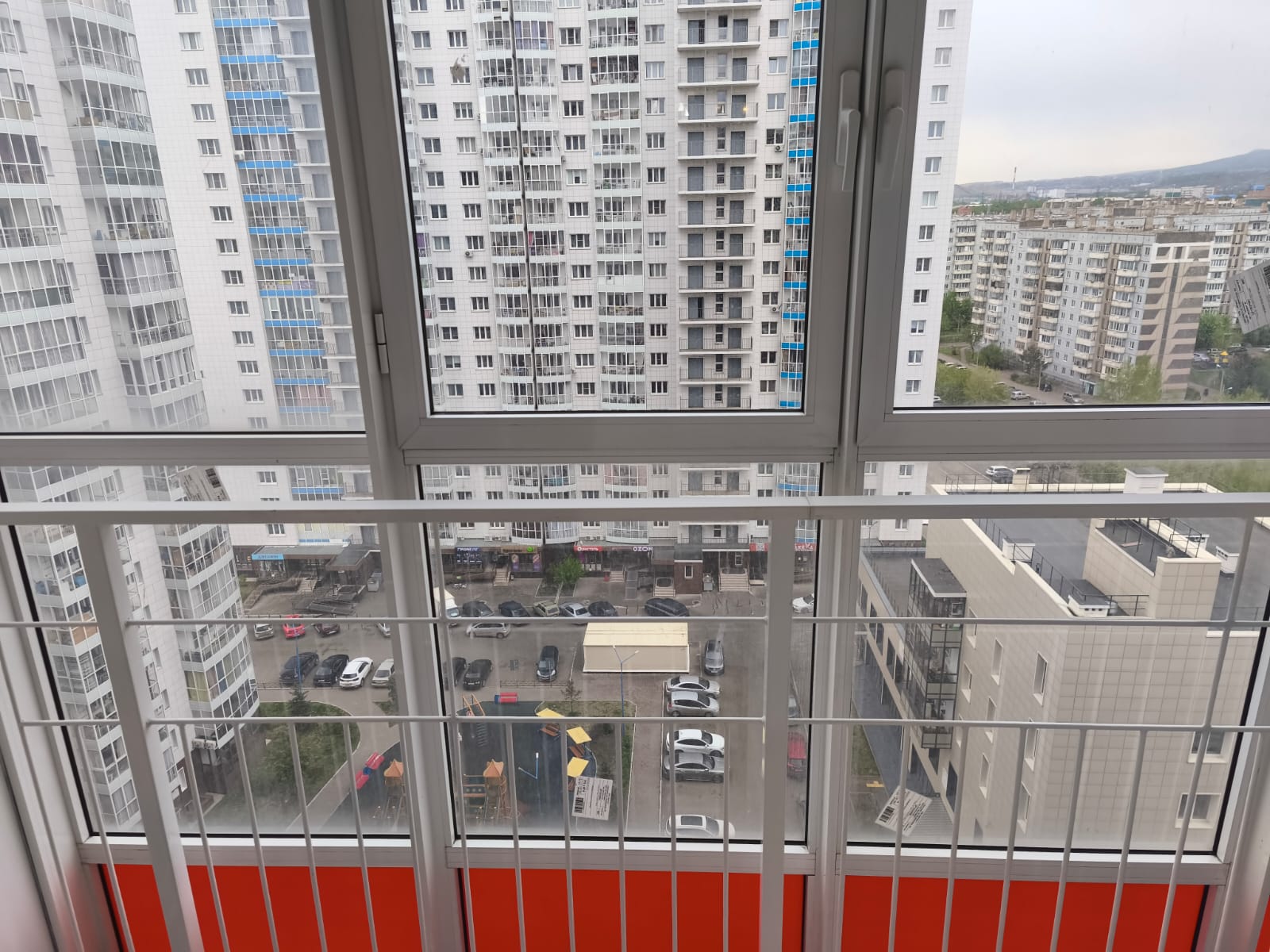 Современная квартира на берегу Енисея