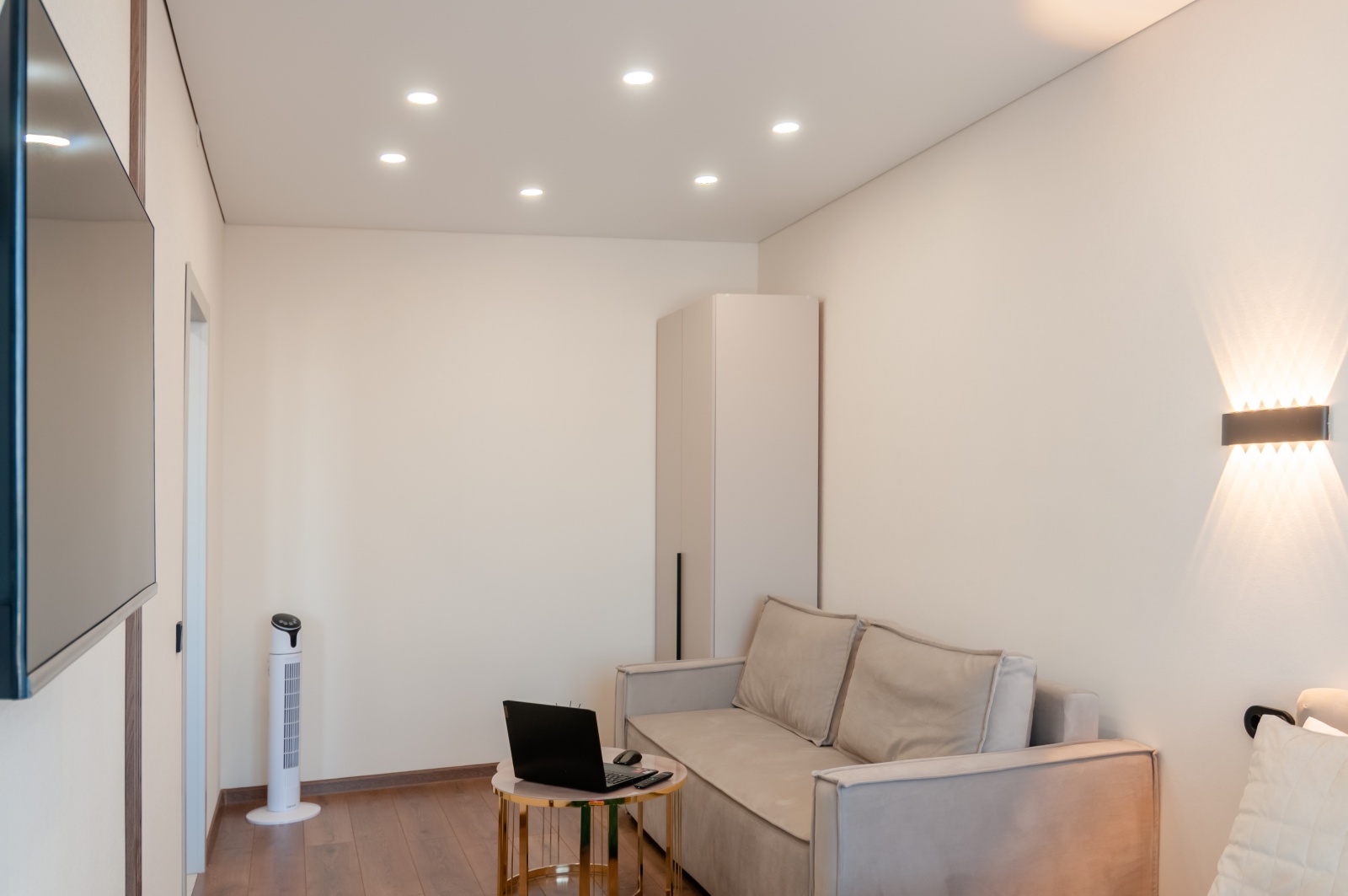 DAY Апартаменты HOME